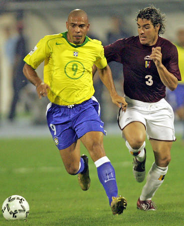 随着罗伯逊 随着罗伯逊