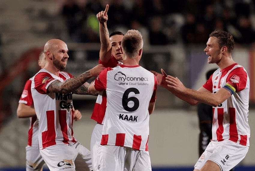 还是头球 还是头球