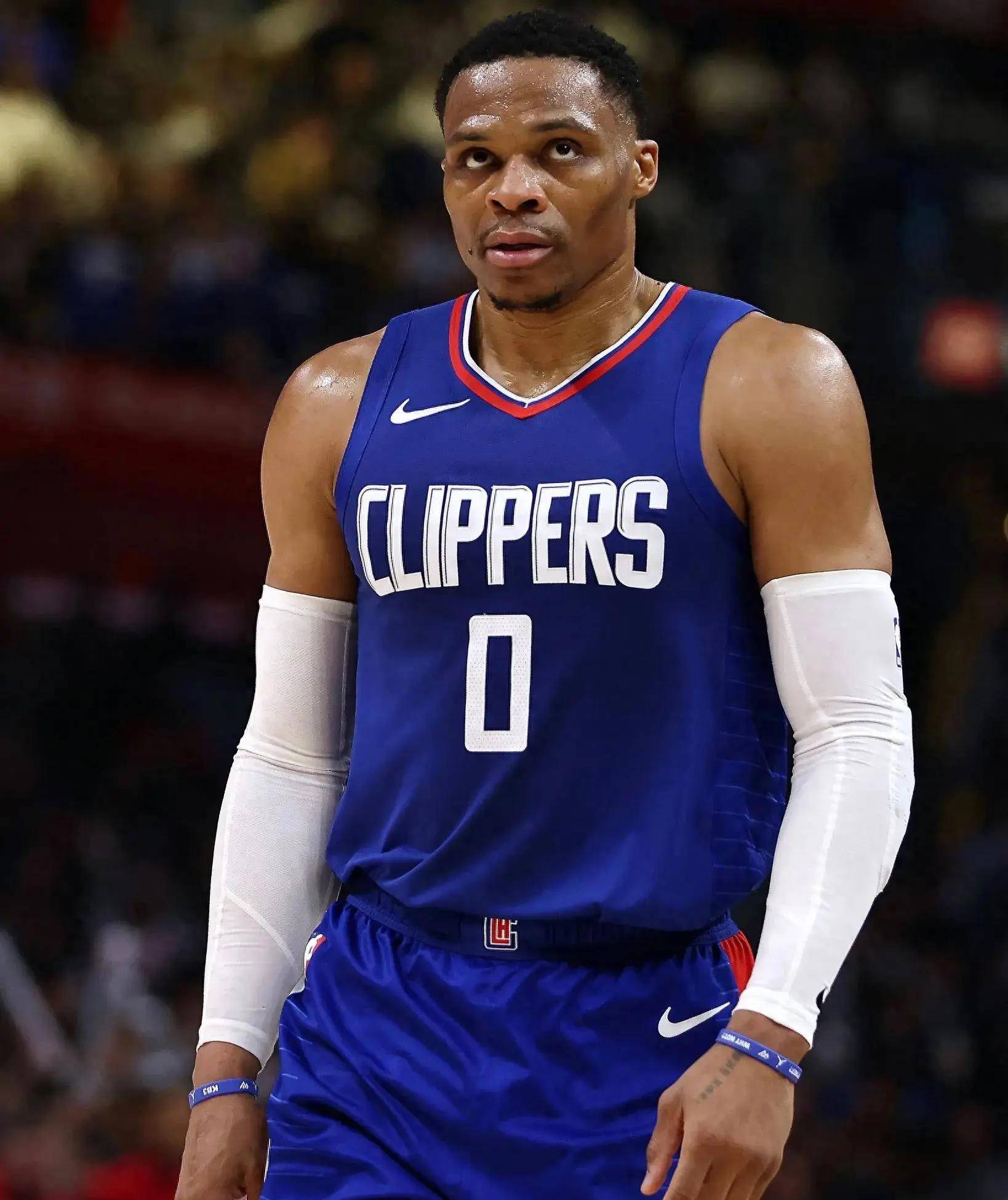 而是策略底 而是策略底